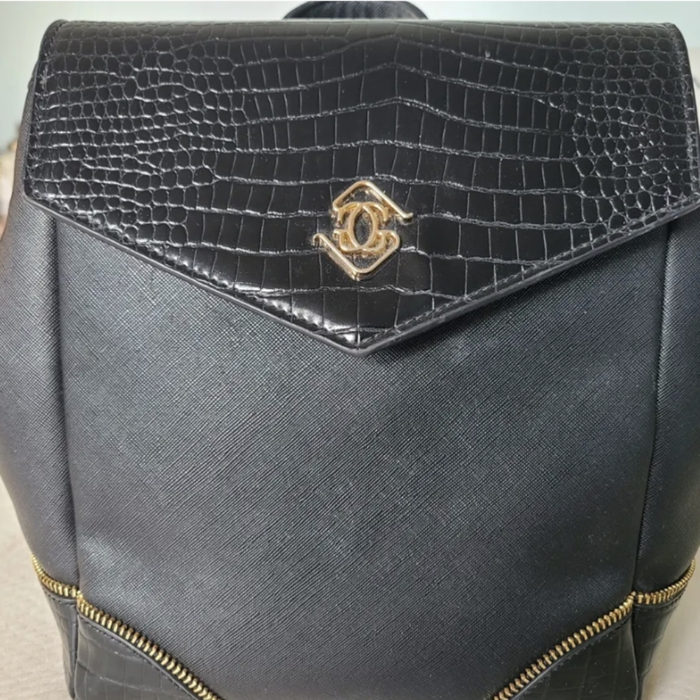 Black Glass Ladder Convertible Purse & Backpack